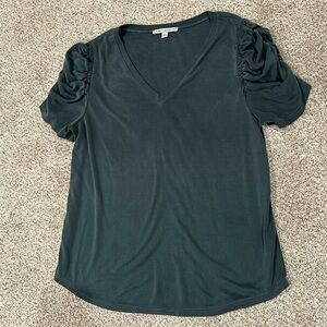 Women’s medium V-neck ruffled sleeve T-shirt